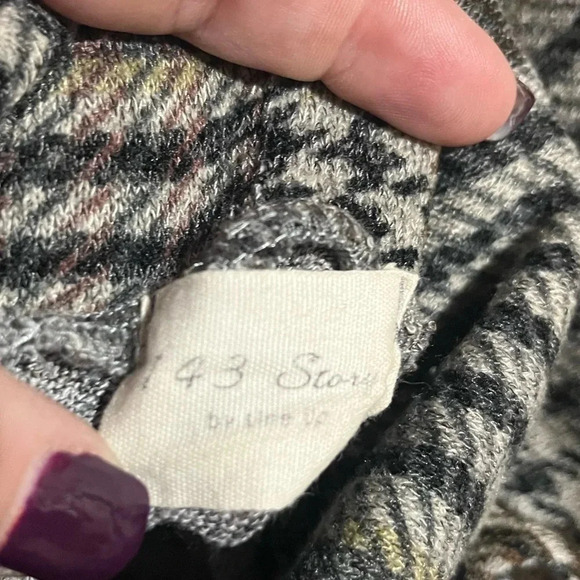 143 Story plaid turtleneck cold shoulder long sleeve top small - Picture 5 of 7